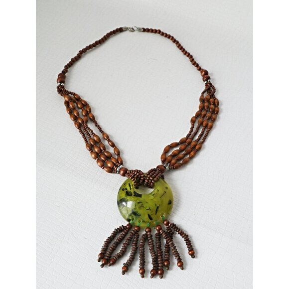 Vintage Green Lucite & Wood Beads Pendant Necklace Retro - Picture 7 of 7